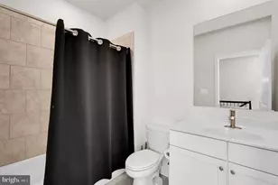 7722 Port Capital Dr, Elkridge, MD 21075 - Photo 16