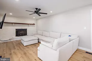 13722 Barberry Way, Sykesville, MD 21784 - Photo 4