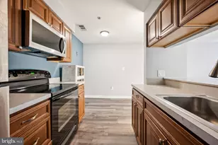 6025 Rock Glen Dr, Elkridge, MD 21075 - Photo 14