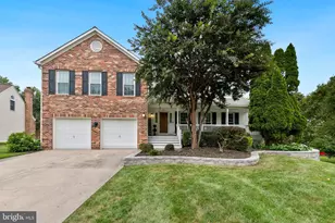 8302 Spring Blossom Ct, Laurel, MD 20723 - Photo 2