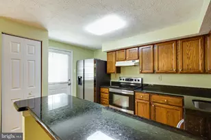 7805 Edmunds Way, Elkridge, MD 21075 - Photo 16