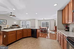 8953 Chapel Ave, Ellicott City, MD 21043 - Photo 14