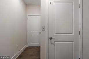 7960 Potter Pl, Elkridge, MD 21075 - Photo 4