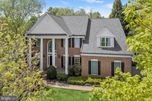 10312 Kingsway Ct, Ellicott City, MD 21042 - Photo 2