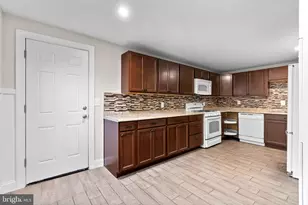 8483 Frederick Rd, Ellicott City, MD 21043 - Photo 12