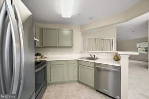 5800 Wyndham Cir, Columbia, MD 21044 - Photo 16