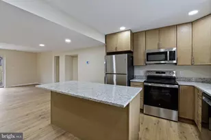 7388 Hickory Log Cir, Columbia, MD 21045 - Photo 8