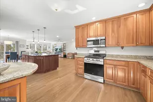 6642 Seneca Dr, Columbia, MD 21046 - Photo 18