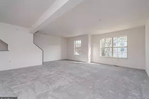 12206 Sleepy Horse Ln, Columbia, MD 21044 - Photo 2