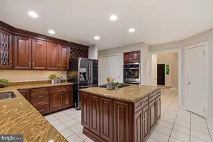10319 Bassett Hall Ct, Ellicott City, MD 21042 - Photo 22
