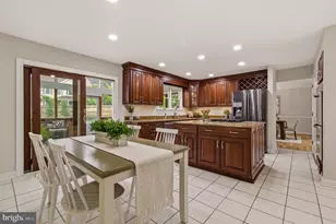 10319 Bassett Hall Ct, Ellicott City, MD 21042 - Photo 30