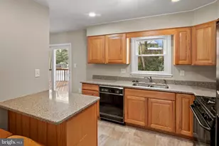 7926 Helmart Dr, Laurel, MD 20723 - Photo 12