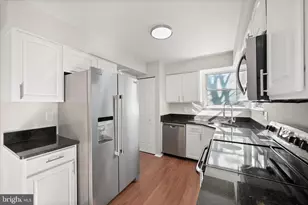 8106 Wooded Glen Ct, Ellicott City, MD 21043 - Photo 10