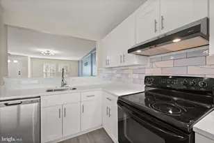 4850 Dorsey Hall Dr, Ellicott City, MD 21042 - Photo 16