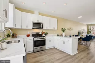 5863 Donovan Ln, Ellicott City, MD 21043 - Photo 6