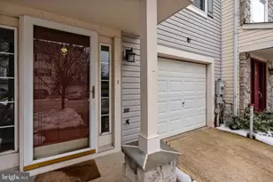 5702 Goldfinch Ct, Ellicott City, MD 21043 - Photo 2