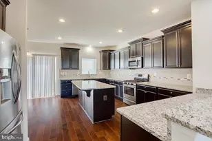 7045 Banbury Dr, Hanover, MD 21076 - Photo 18