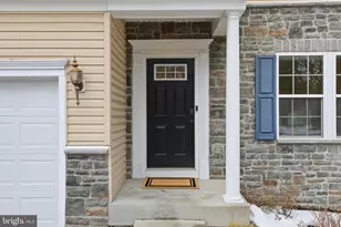 5611 Mainsail Ct, Ellicott City, MD 21043 - Photo 2