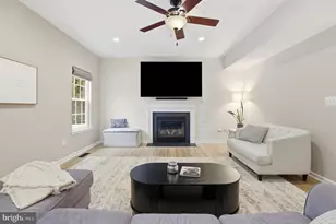 5611 Mainsail Ct, Ellicott City, MD 21043 - Photo 6