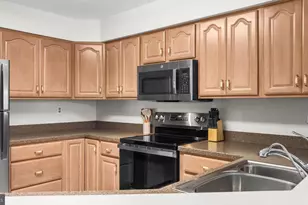 7740 Mayfair Cir, Ellicott City, MD 21043 - Photo 10