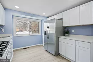 9411 Merryrest Rd, Columbia, MD 21045 - Photo 2
