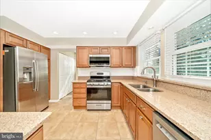 5623 Roundtree Ln, Columbia, MD 21045 - Photo 16