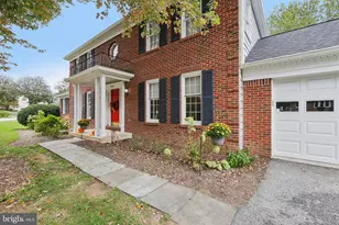 4544 Stonecrest Dr, Ellicott City, MD 21043 - Photo 4