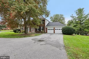 4544 Stonecrest Dr, Ellicott City, MD 21043 - Photo 2