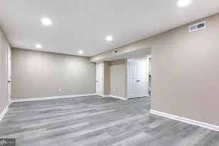8533 Harvest View Ct, Ellicott City, MD 21043 - Photo 12