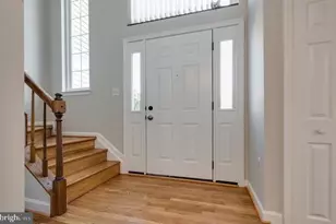 8533 Harvest View Ct, Ellicott City, MD 21043 - Photo 2