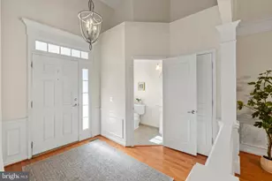 4104 Lotus Cir, Ellicott City, MD 21043 - Photo 4