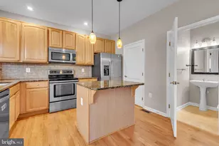 6121 Kovach Ct, Ellicott City, MD 21043 - Photo 10