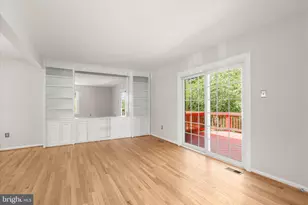8800 Manahan Dr, Ellicott City, MD 21043 - Photo 22