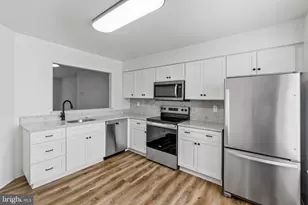 6096 Majors Ln, Columbia, MD 21045 - Photo 4