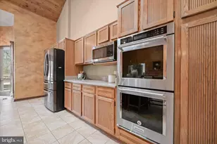 13304 Ridgewood Dr, Ellicott City, MD 21042 - Photo 14