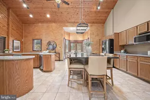 13304 Ridgewood Dr, Ellicott City, MD 21042 - Photo 12