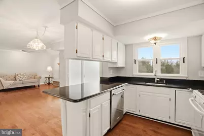 10218 Raleigh Tavern Lane, Ellicott City, MD 21042 - Photo 14