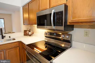 9453 Clocktower Ln, Columbia, MD 21046 - Photo 12