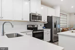 7124 Emaly Jane Ln, Elkridge, MD 21075 - Photo 16