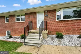 10725 E Crestview Ln, Laurel, MD 20723 - Photo 2