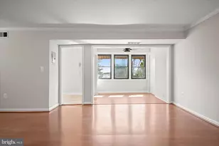 9647 White Acre Rd, Columbia, MD 21045 - Photo 6