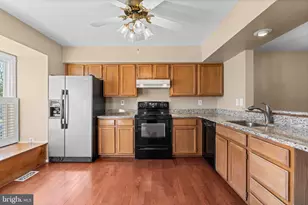 8871 Manahan Dr, Ellicott City, MD 21043 - Photo 6