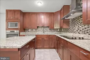 9015 Moving Water Ln, Columbia, MD 21046 - Photo 10