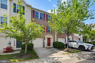 7061 Holly Springs Ln, Elkridge, MD 21075 - Photo 2