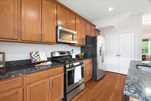 9393 Rock Ripple Ln, Laurel, MD 20723 - Photo 4