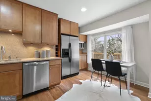 6968 Sunfleck Row, Columbia, MD 21045 - Photo 8