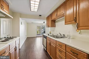 6413 White Peach Pl, Columbia, MD 21045 - Photo 16