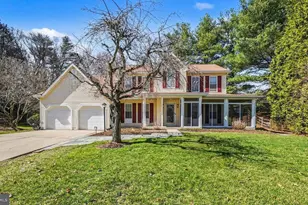 8319 Dawn Ct, Ellicott City, MD 21043 - Photo 2