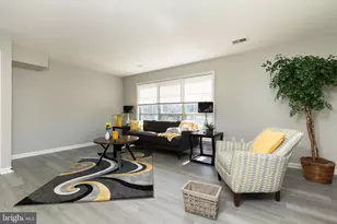 5895 Rowanberry Dr, Elkridge, MD 21075 - Photo 16