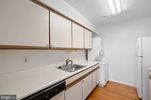 8605 Falls Run Rd, Ellicott City, MD 21043 - Photo 10